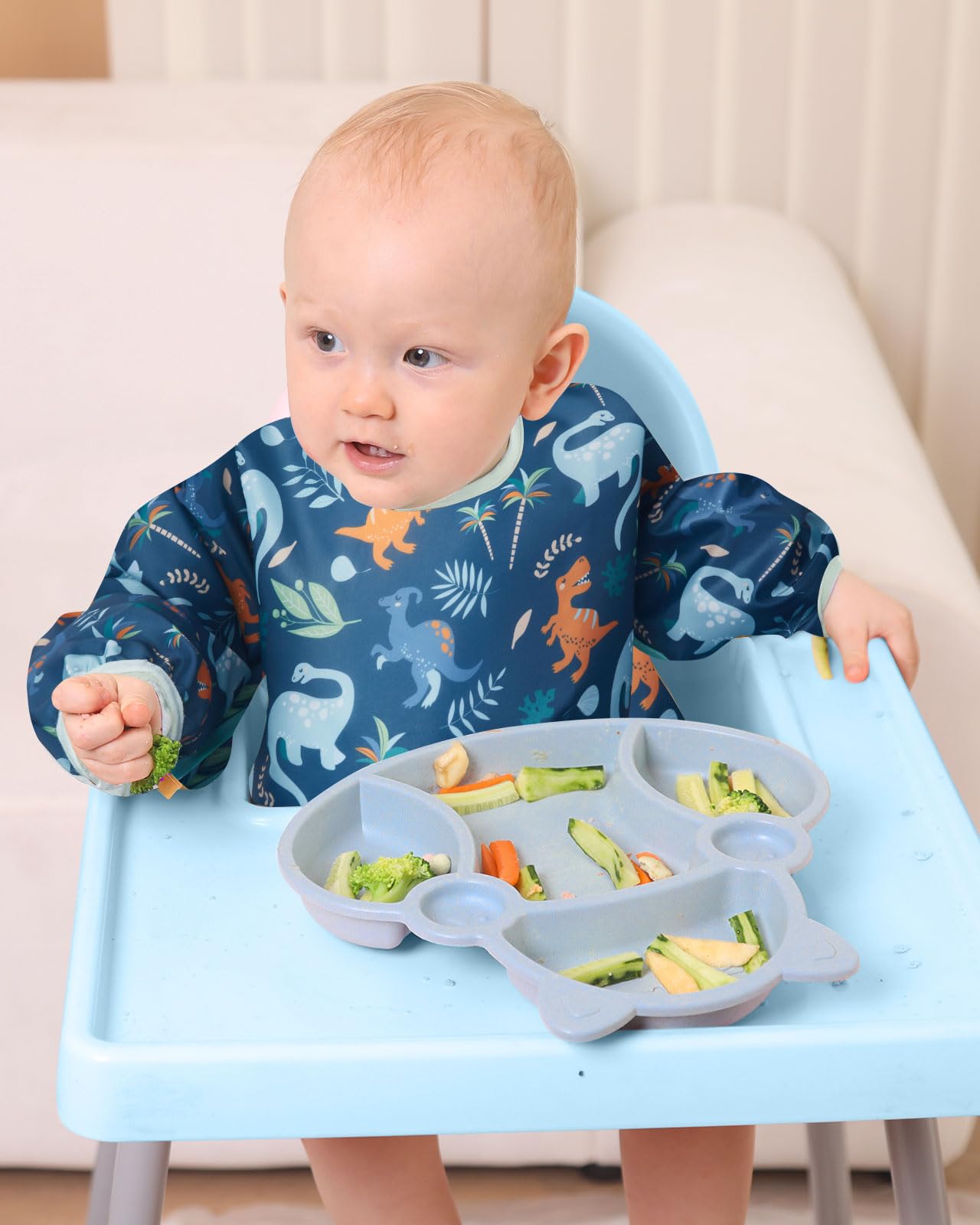 Lictin waterproof bib with wide pocket catches spills and crumbs