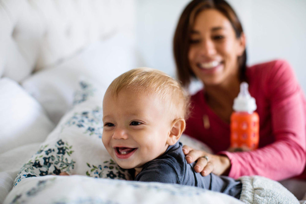 Lifefactory flat cap closes a glass bottle securely to prevent leaks.