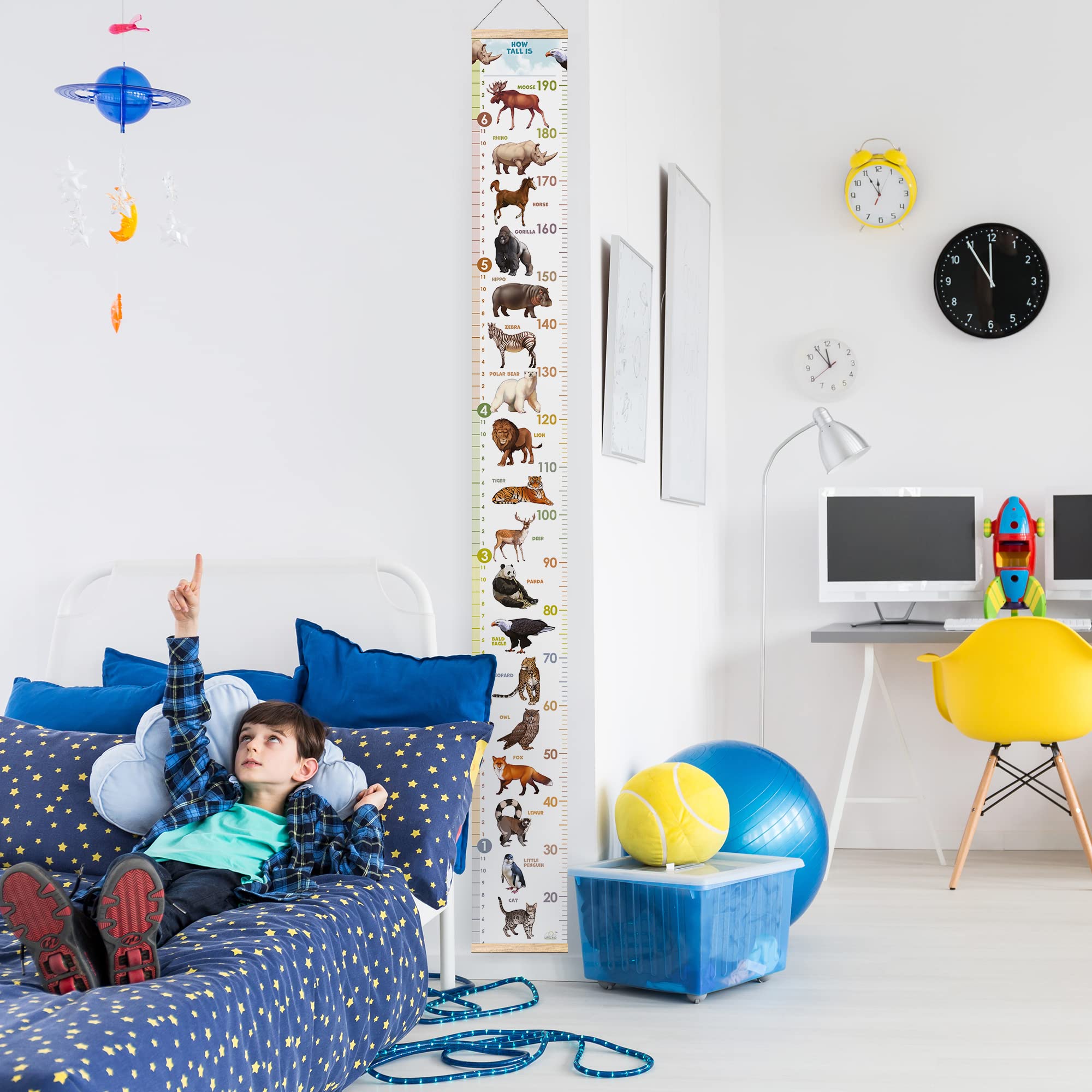 LIFELIKO removable wall ruler for kids' rooms, easy to relocate.
