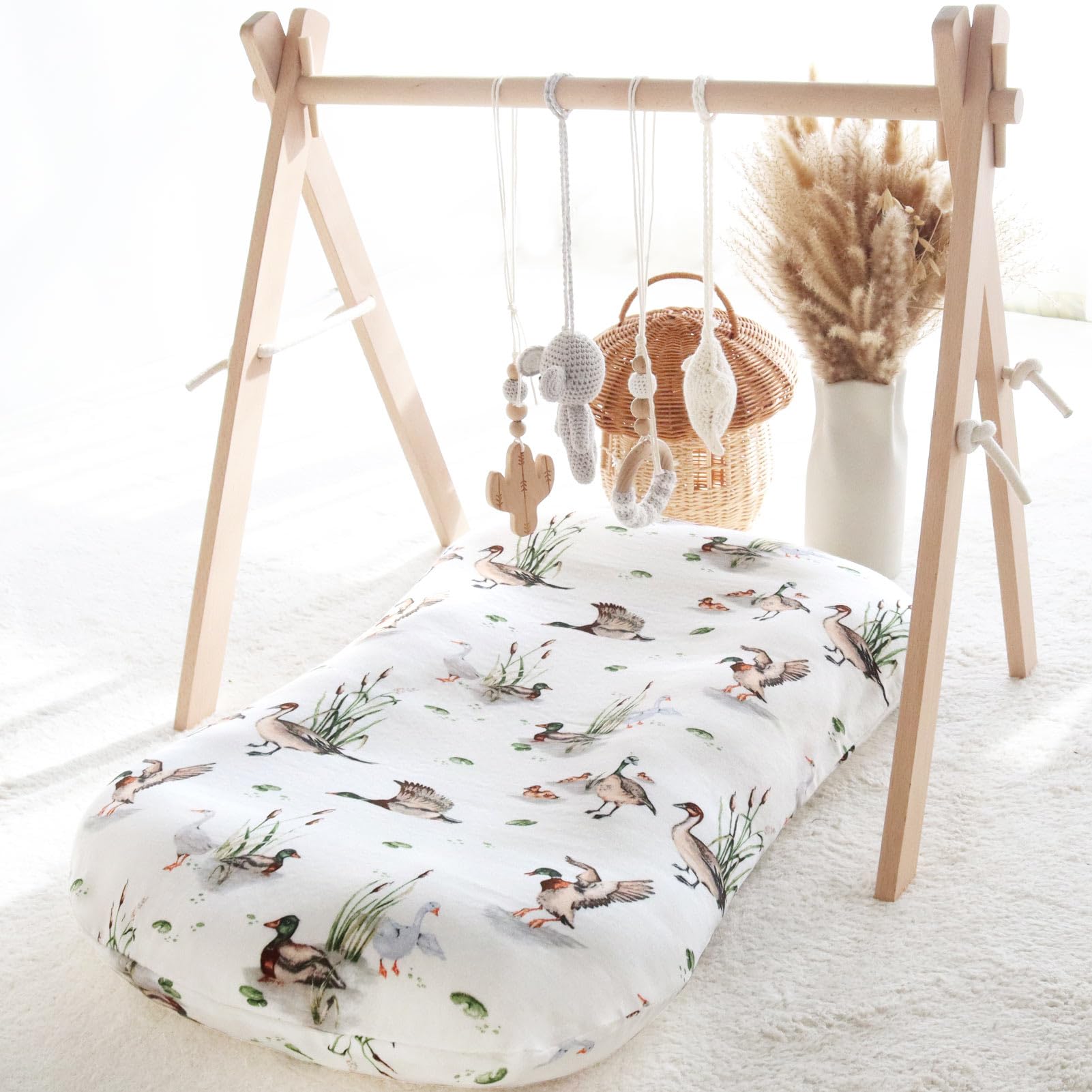 LifeTree cover guards against minor spills and keeps the lounger clean