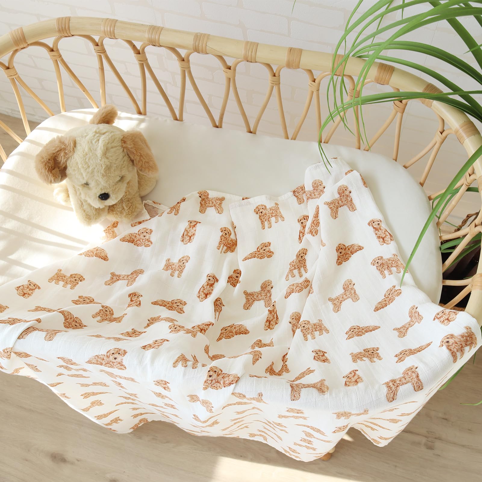 LifeTree viscose-cotton swaddle close-up highlights silky texture and gentle touch.