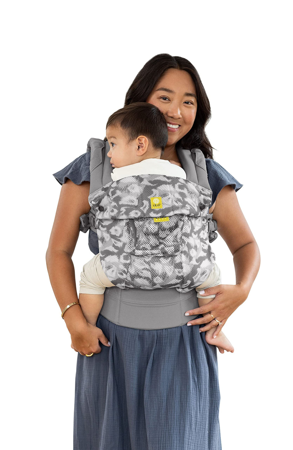 LILLEbaby Complete Airflow front-facing ergonomic carrier for infant to toddler comfort.