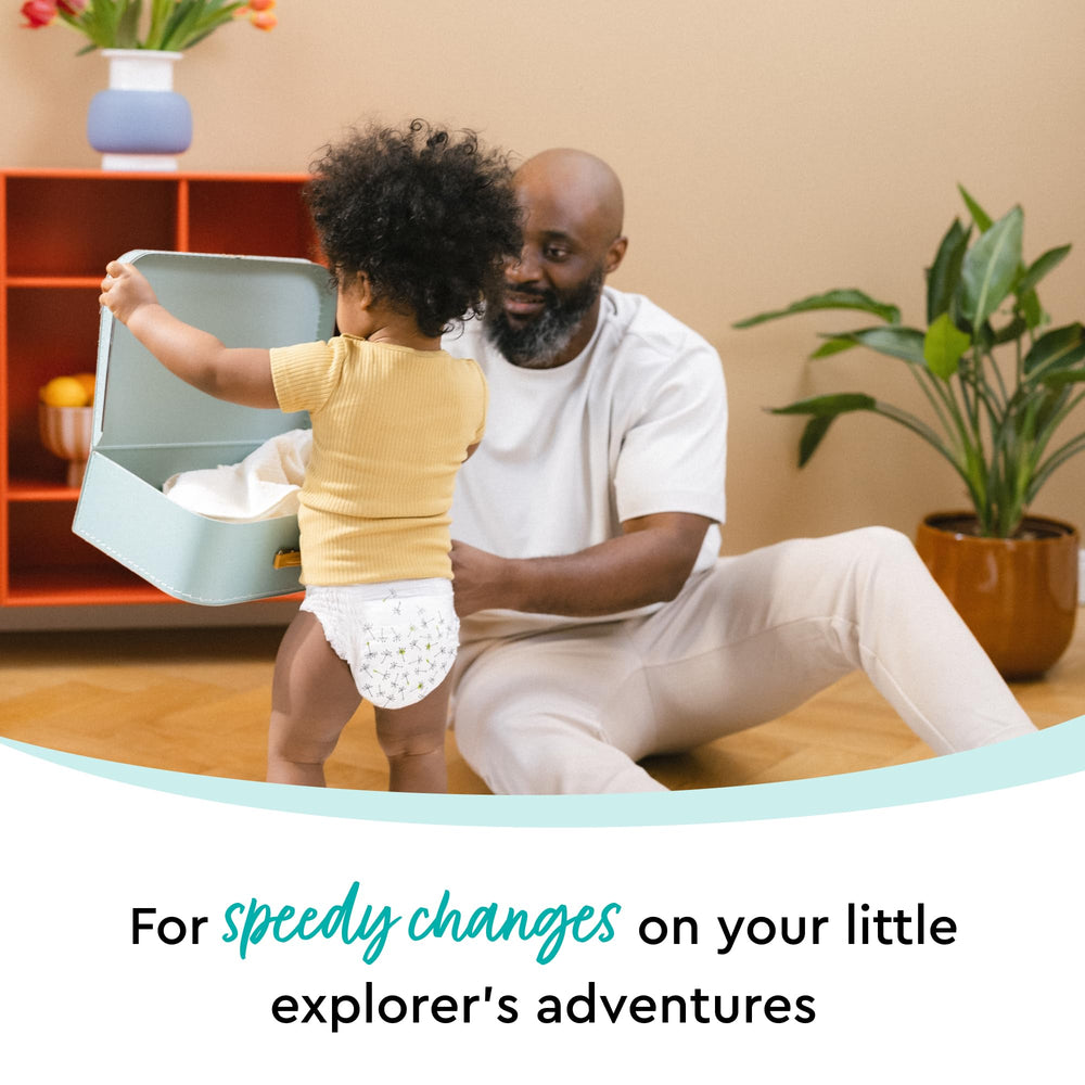 LILLYDOO tear-sides close-up highlights easy, stress-free diaper changes.