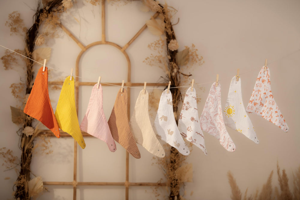 LILY O LAUREL 8-pack of bibs for everyday protection and value