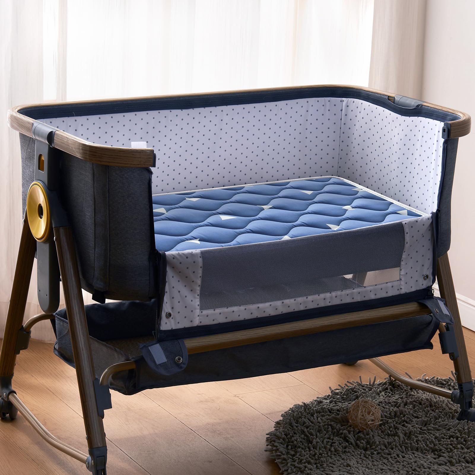 LILYVIBEBEARHAPPY odor-free foam supports a calm sleep space.