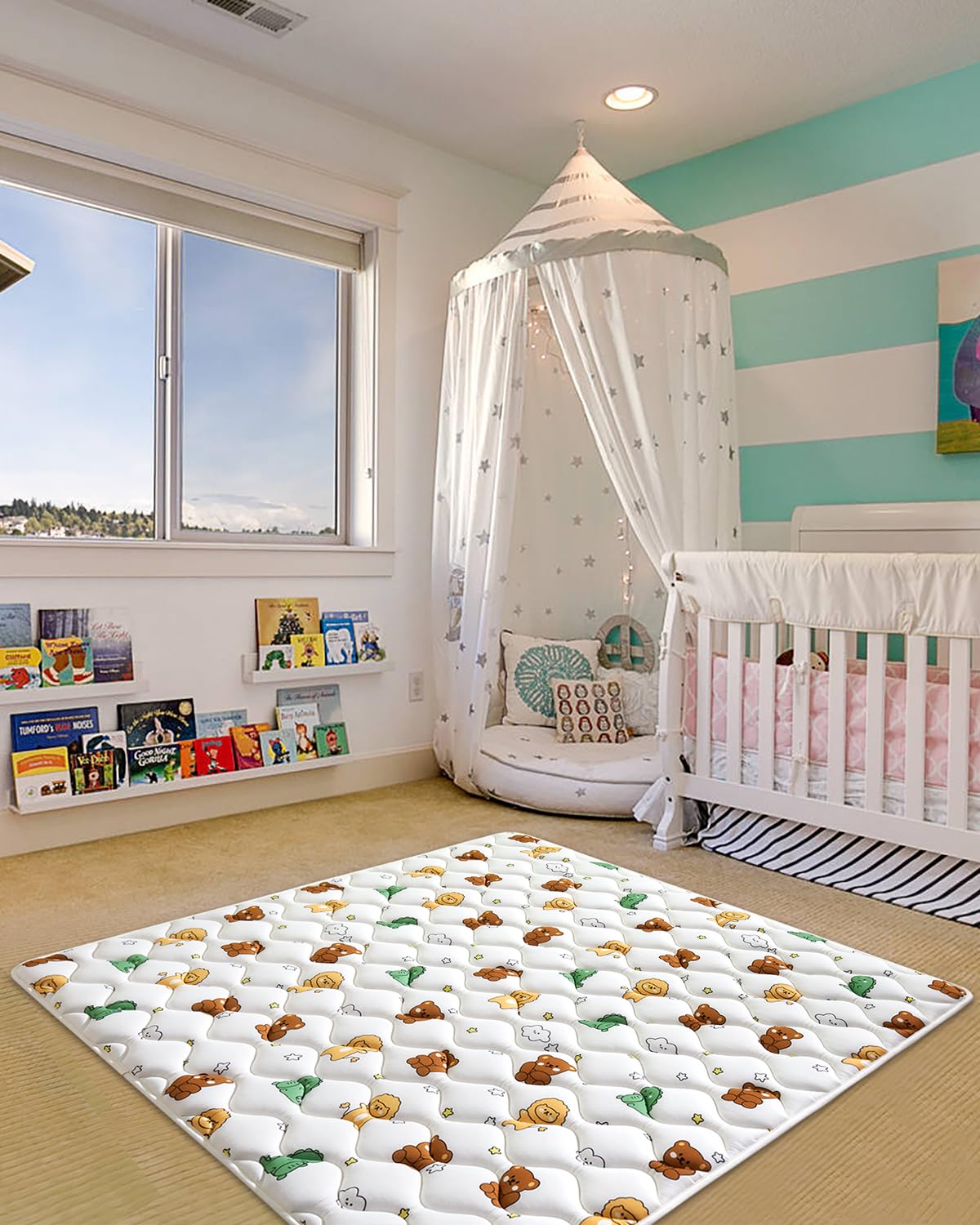 LILYVIBEBEARHAPPY spacious play surface for indoor use.