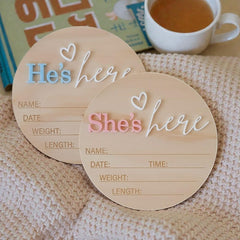 LINHTEVIE natural wood birth sign with raised lettering for a clean, premium look.