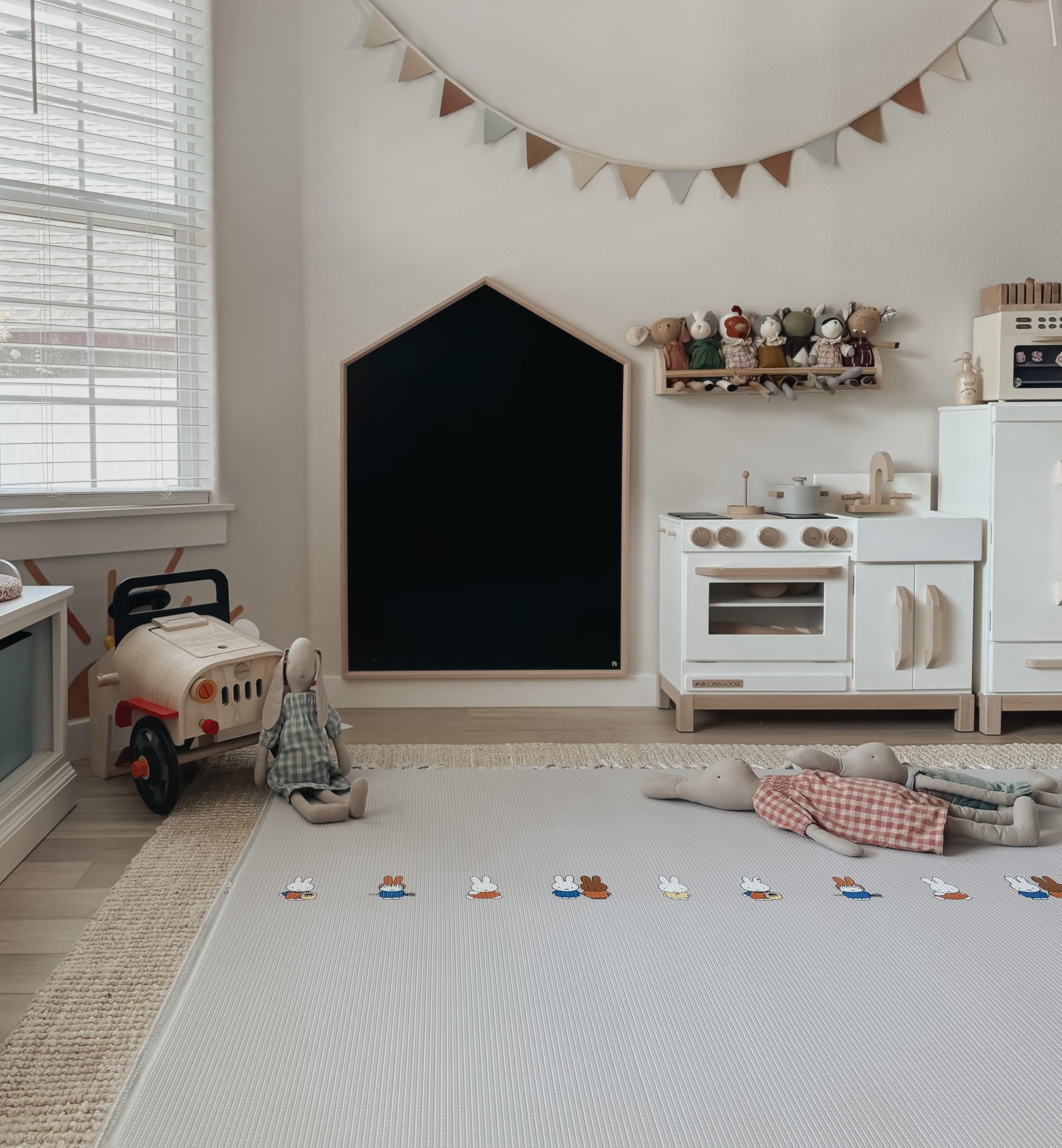 LITTLE Bot Ofie Mat close-up artwork highlights safe materials for babies