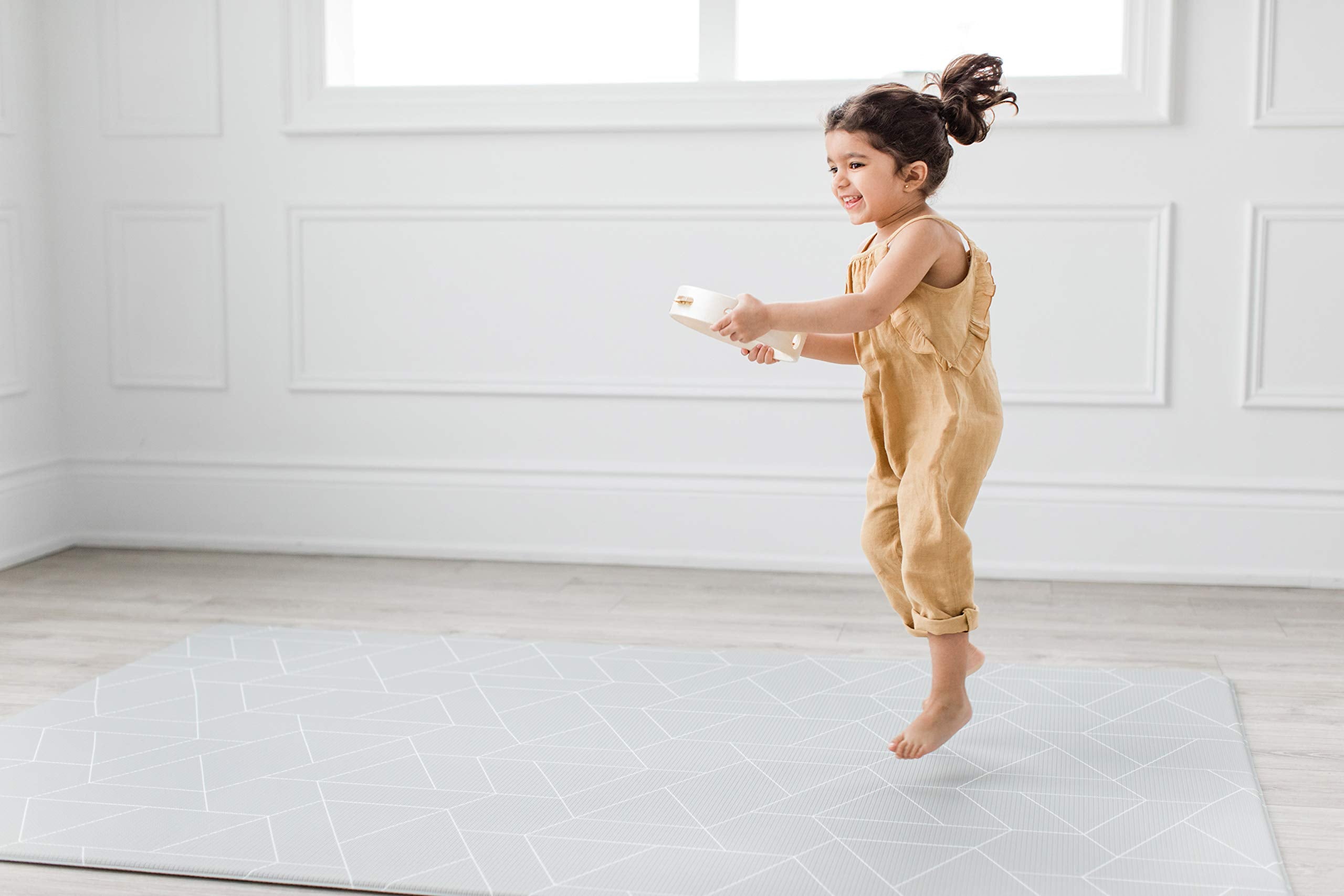 LITTLE Bot Ofie mat non toxic, lab tested foam prioritizes family safety.