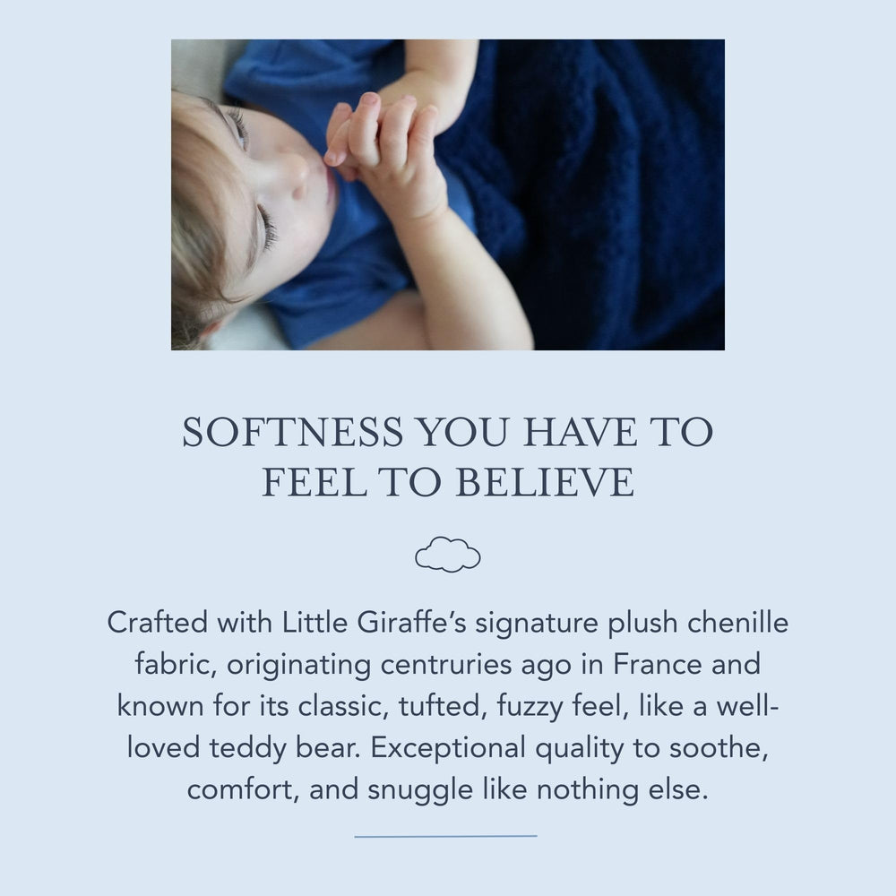 Little Giraffe travel-friendly blanket supports stroller rides and car journeys.