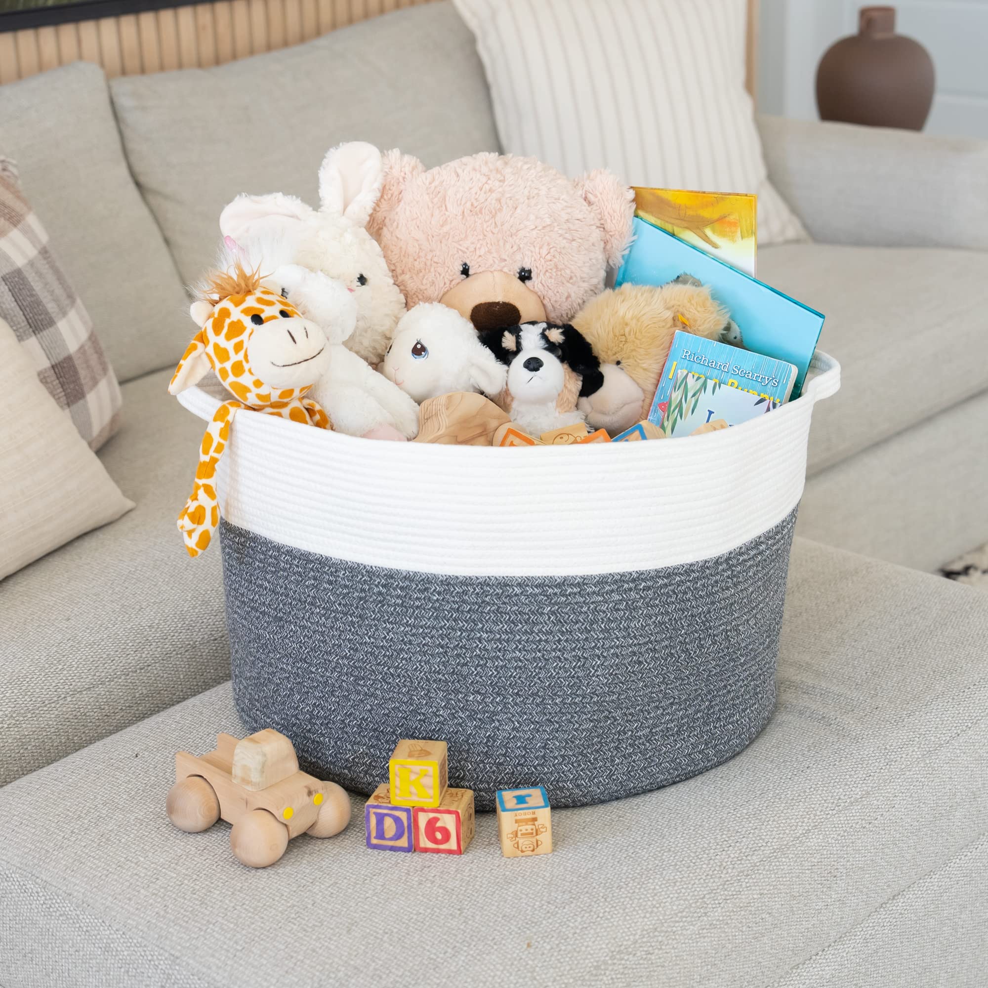 Little Hippo rope basket with scratch-free design for safe placement