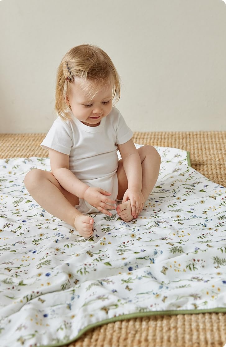 Little Jump daycare-friendly blanket pairs practical size with easy care