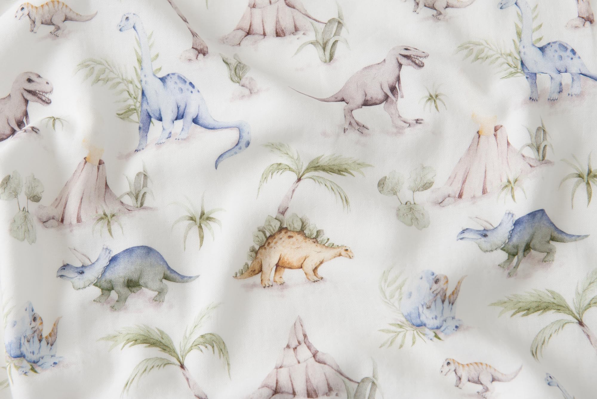 Little Jump Dinosaur Muslin Blanket machine washable for busy families.