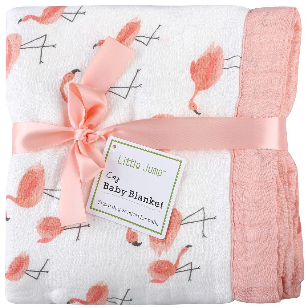 Little Jump Flamingo blanket with silky soft texture for baby skin and breathable warmth.
