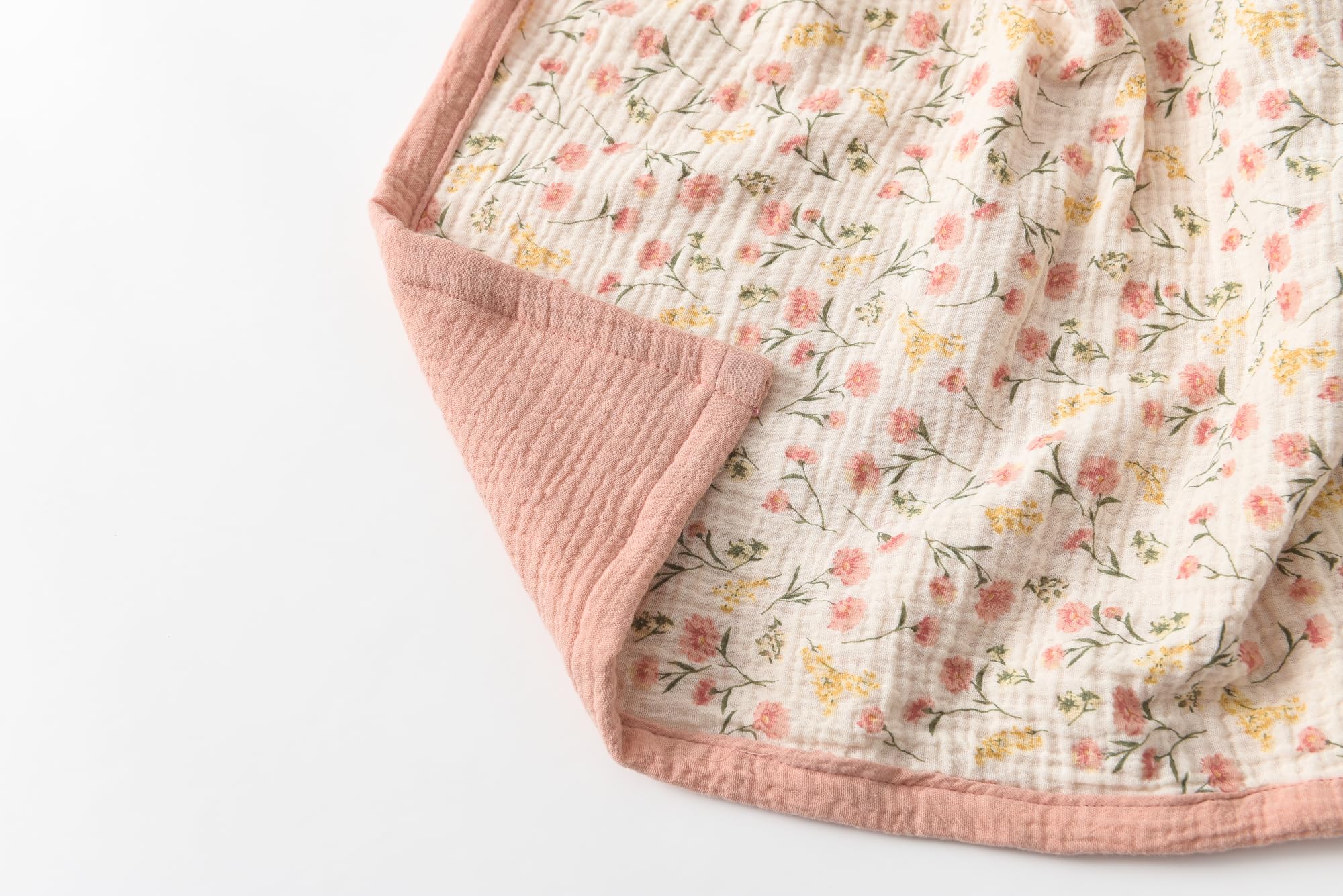 Little Jump blanket swaddling comfort in early months and beyond.