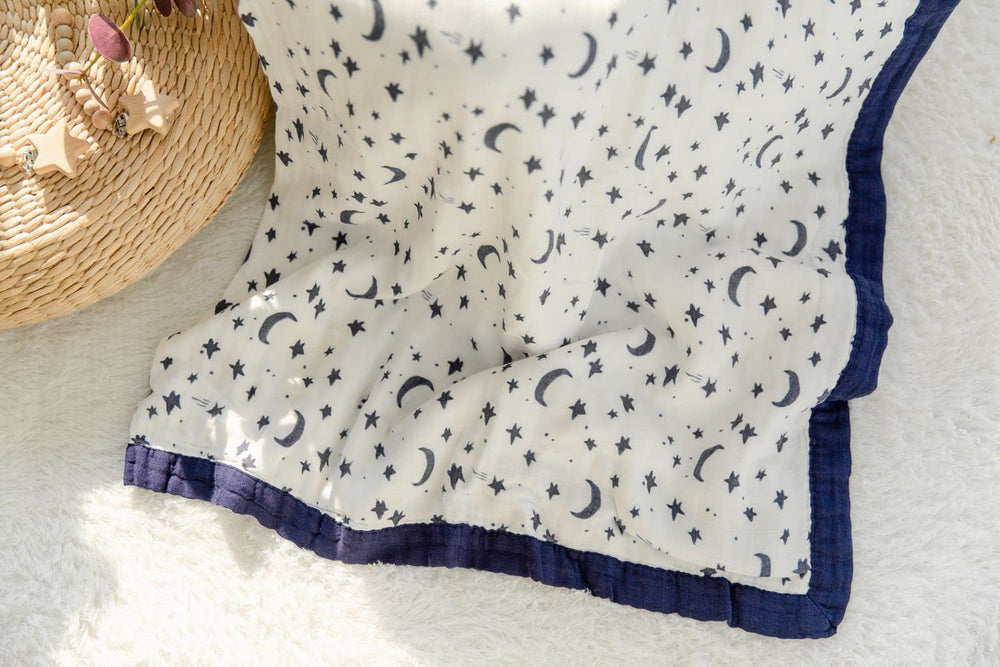 Little Jump Starry Sky soft muslin fabric highlighting breathability and gentle warmth.