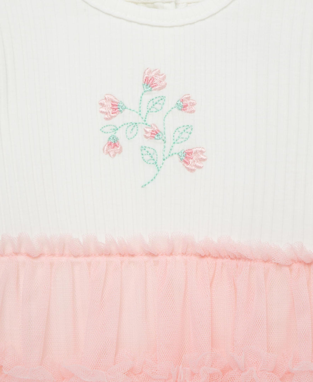 Little Me label is scratch-free for delicate skin