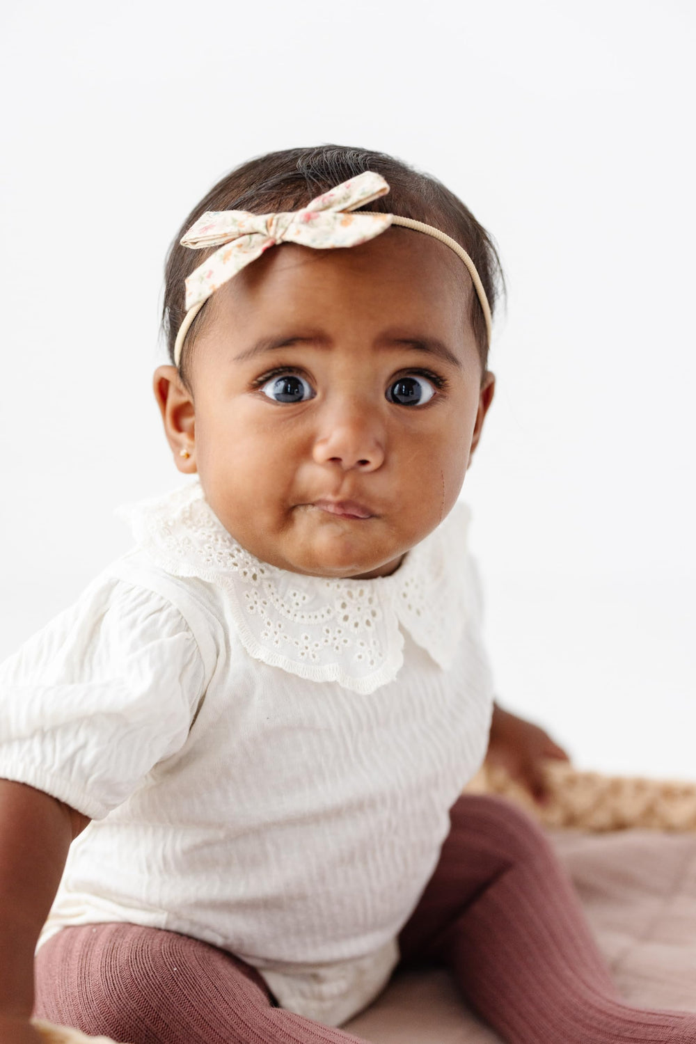 Little Poppy Co Amelia Set reversible alligator clip: secure hold on fine hair.