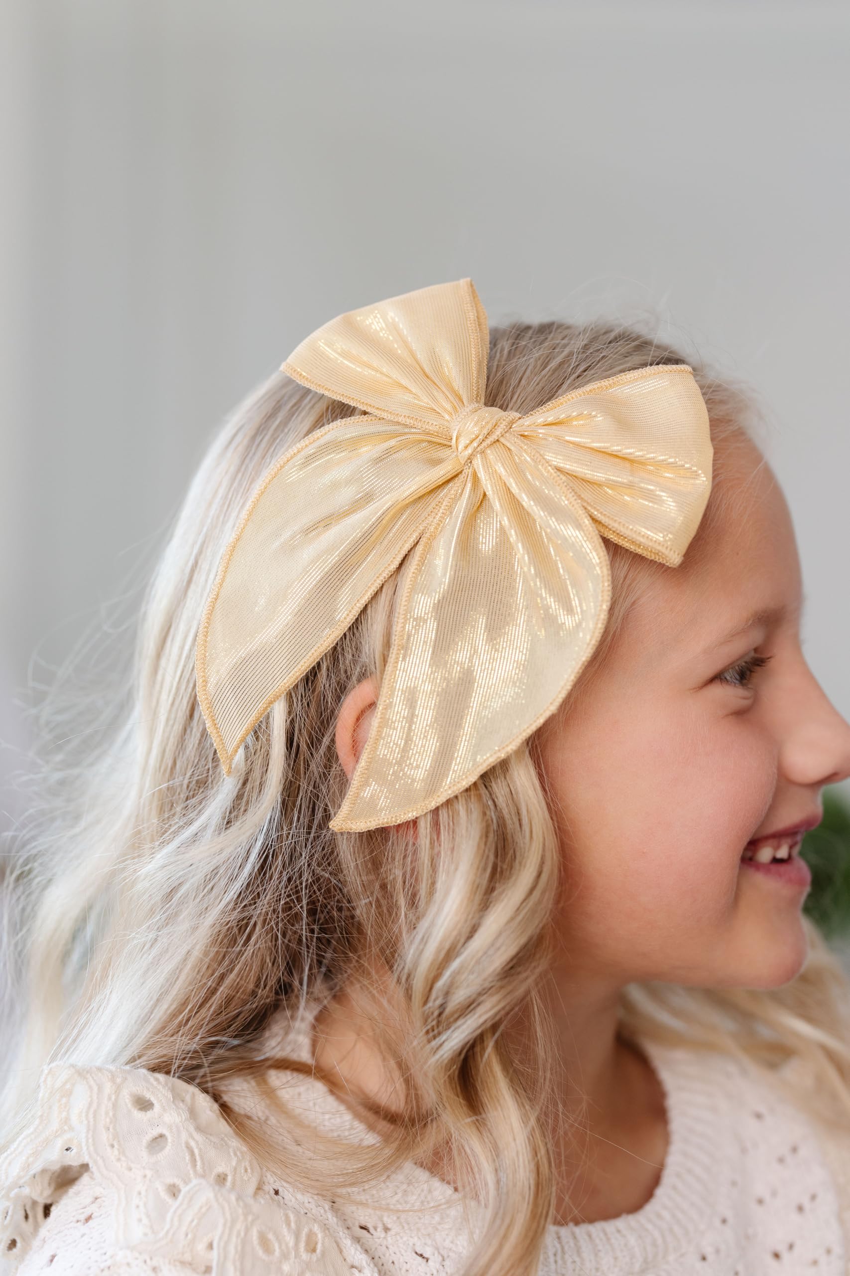 Little Poppy Co three bows set premium fabric ensures vibrant colors for everyday outfits.