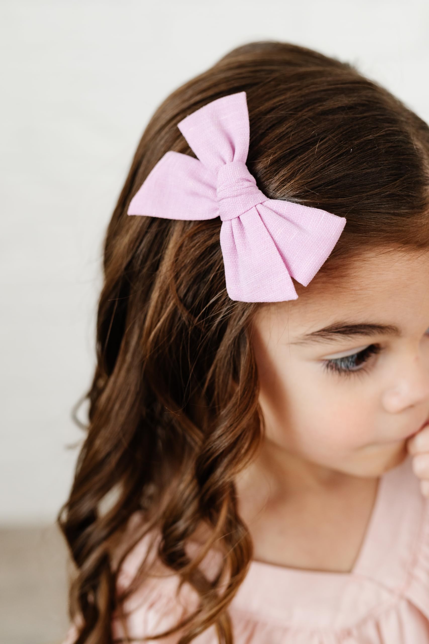 Little Poppy Co James Set on reversible alligator clip for secure daily wear.