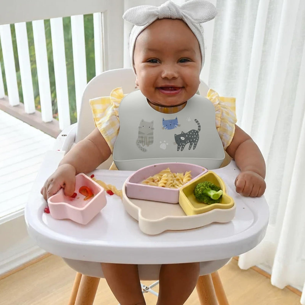 Little Rawr silicone bib is soft and durable, easy to wipe clean after meals