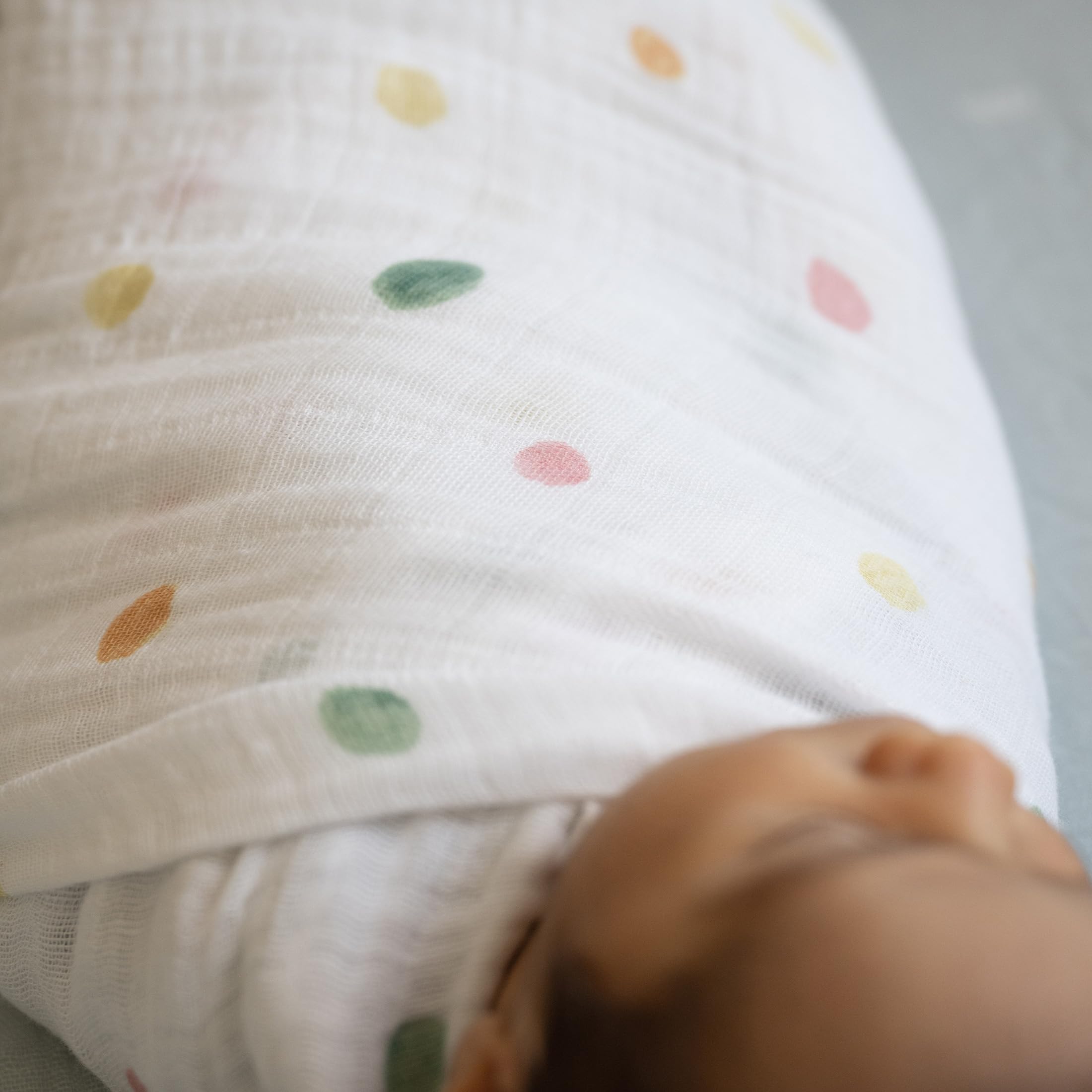 Little Unicorn breathable fabric, helps regulate comfort during naps and play.