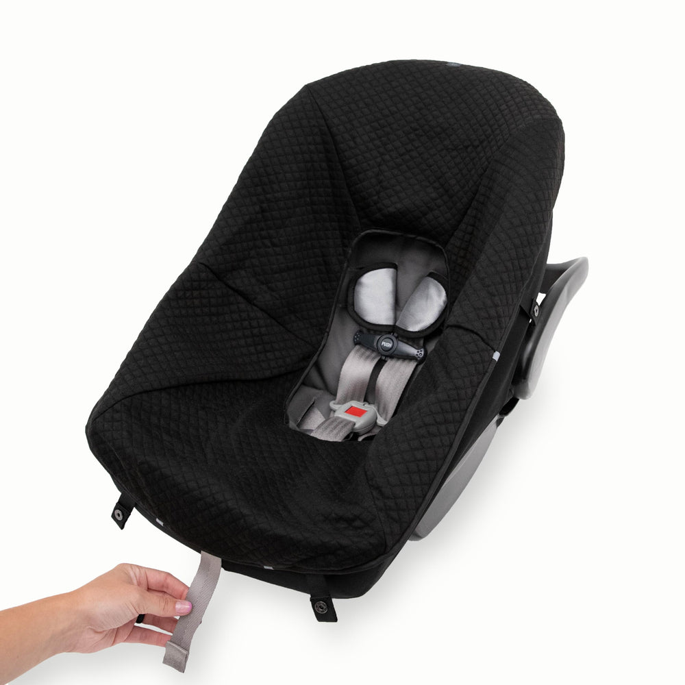 Little Unicorn machine-washable footmuff simplifies cleanup after adventures.