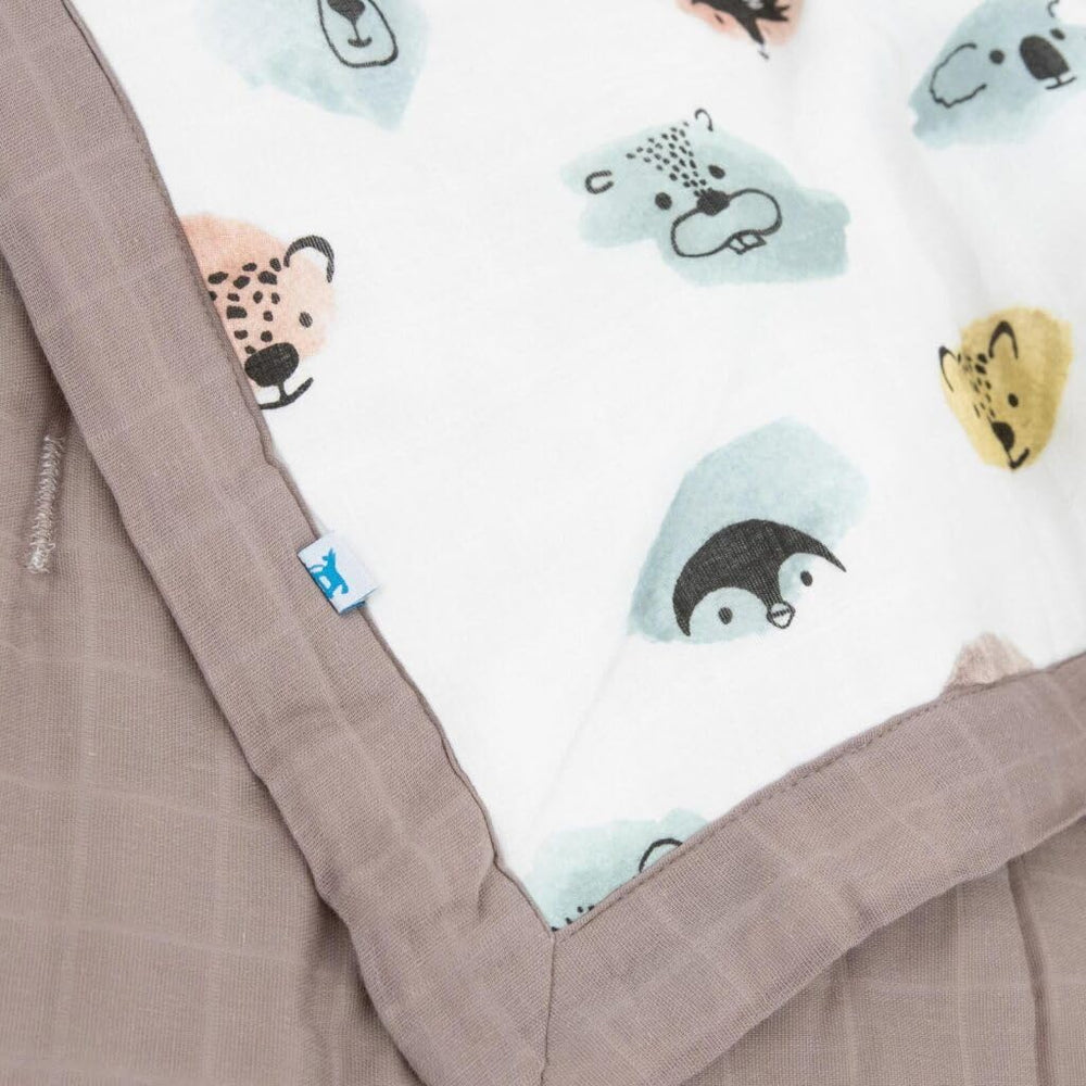 Little Unicorn Lofty Comforter muslin breathes, keeps little sleepers comfortable through seasons.
