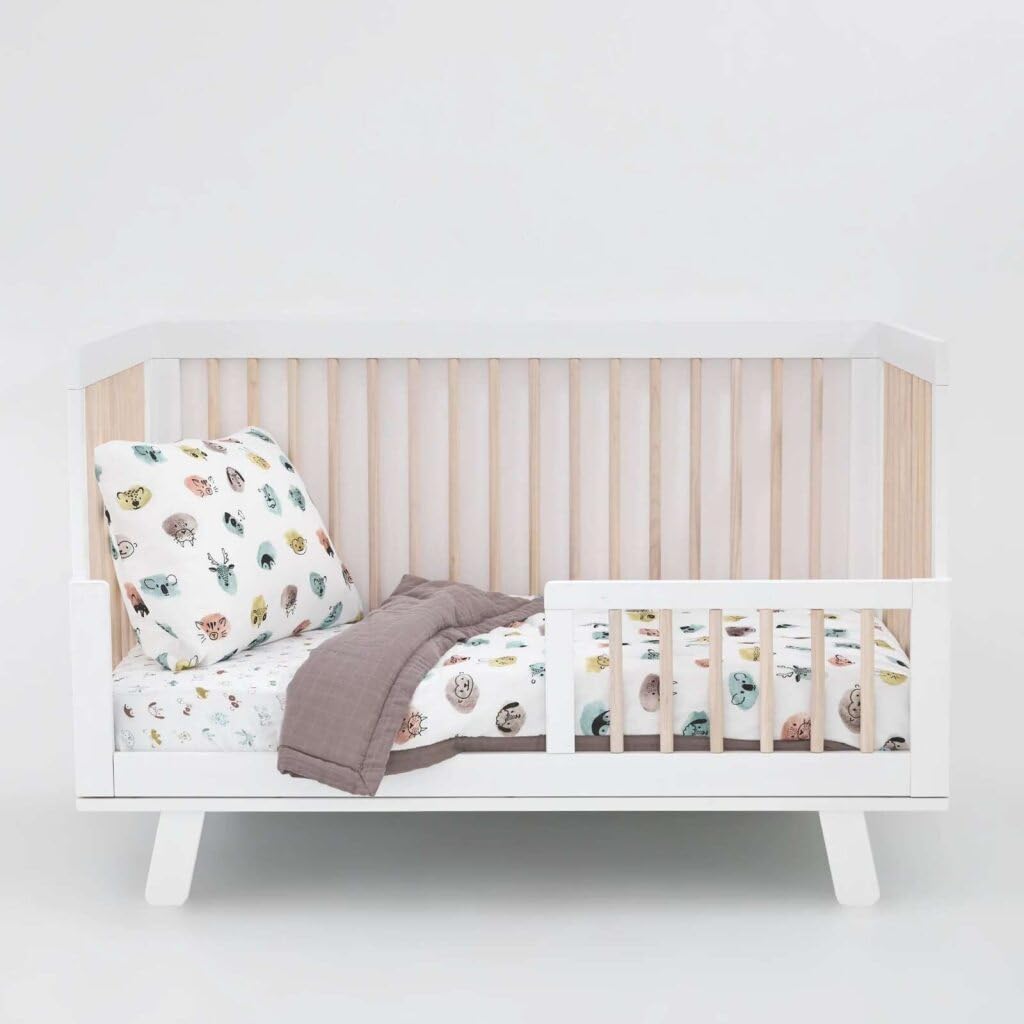 Little Unicorn Lofty Comforter open weave promotes airflow and prevents overheating.