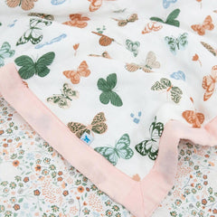 Little Unicorn Lofty Comforter soft muslin texture promotes breathable comfort during playtime.