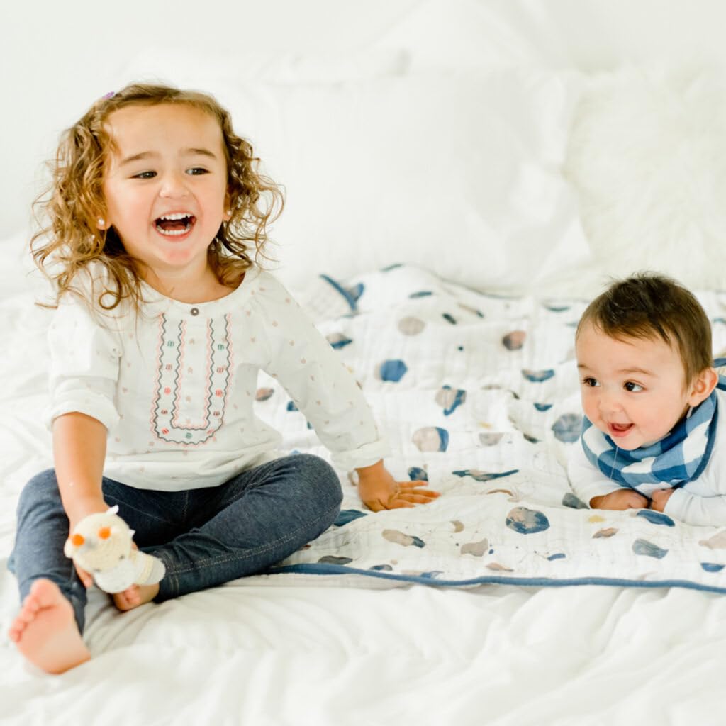 Little Unicorn bias-binding edge detail ensures durable, kid-friendly finish