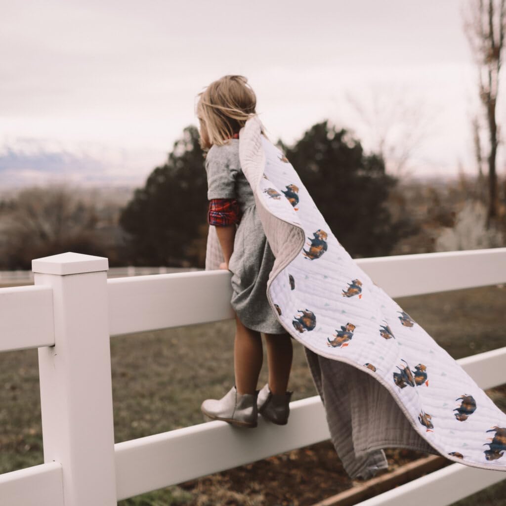 Easy-care Little Unicorn muslin quilt stays colorfast and wash-ready after every wash.