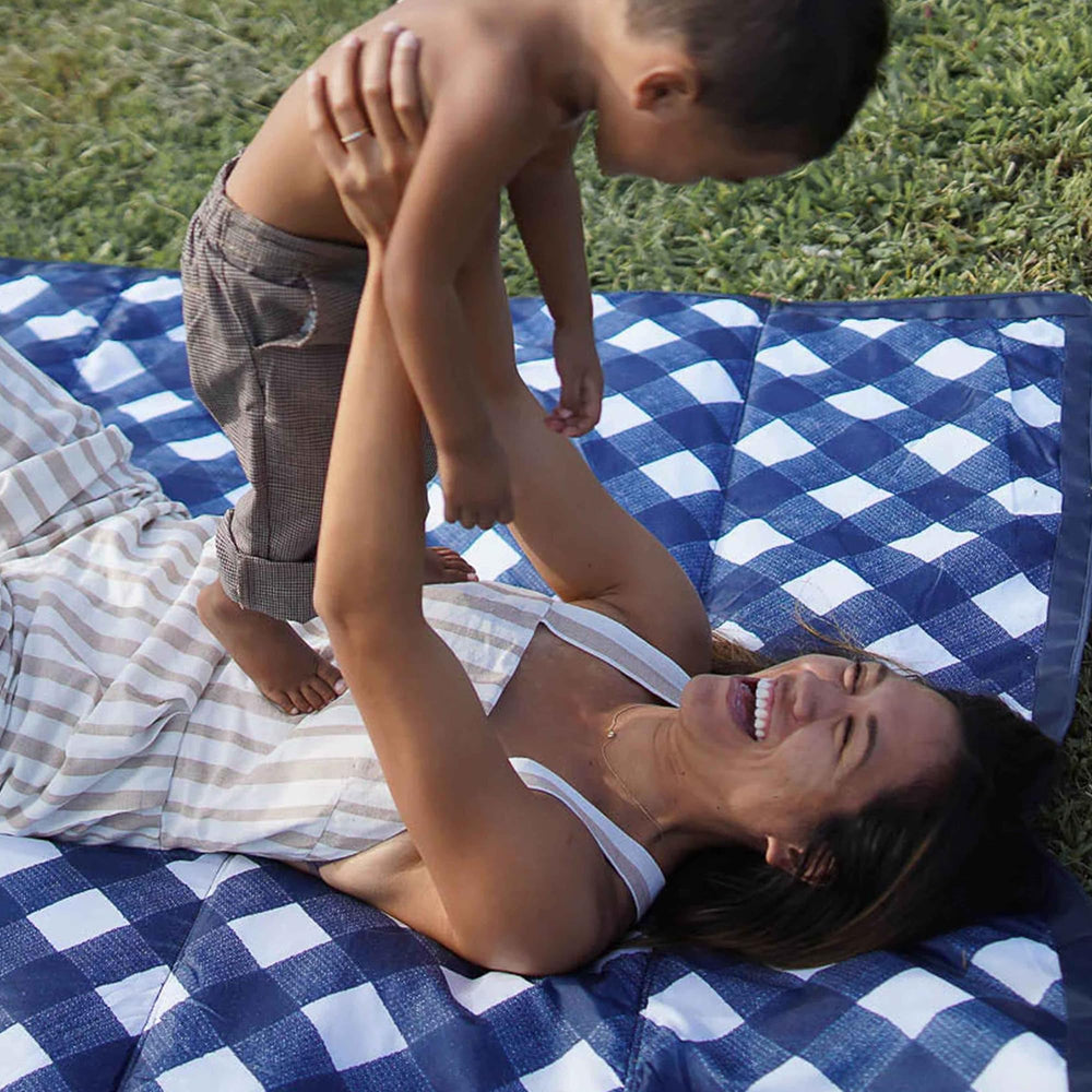 Little Unicorn picnic blanket durable material suits many outdoor days