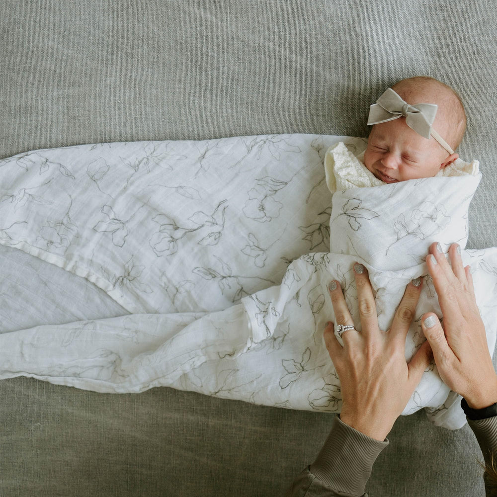 Little Unicorn giftable 2-pack swaddle set in pencil floral for gifting
