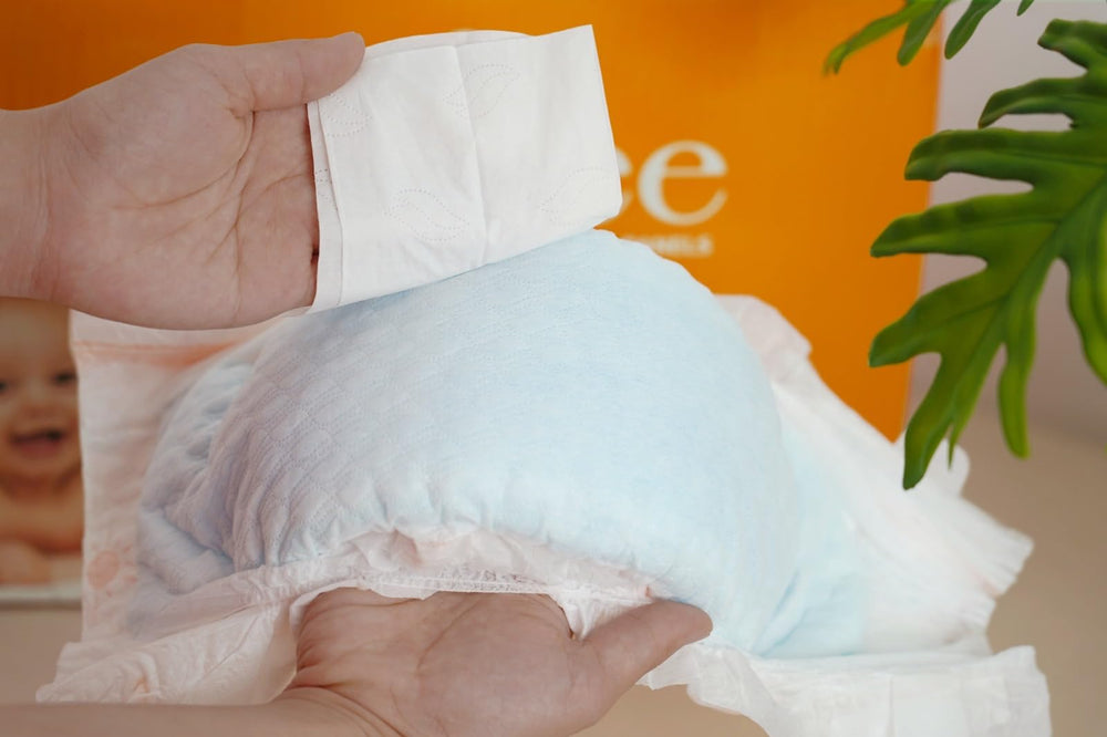 Little Vee 12-Hour Leak Guard delivers day and night protection.