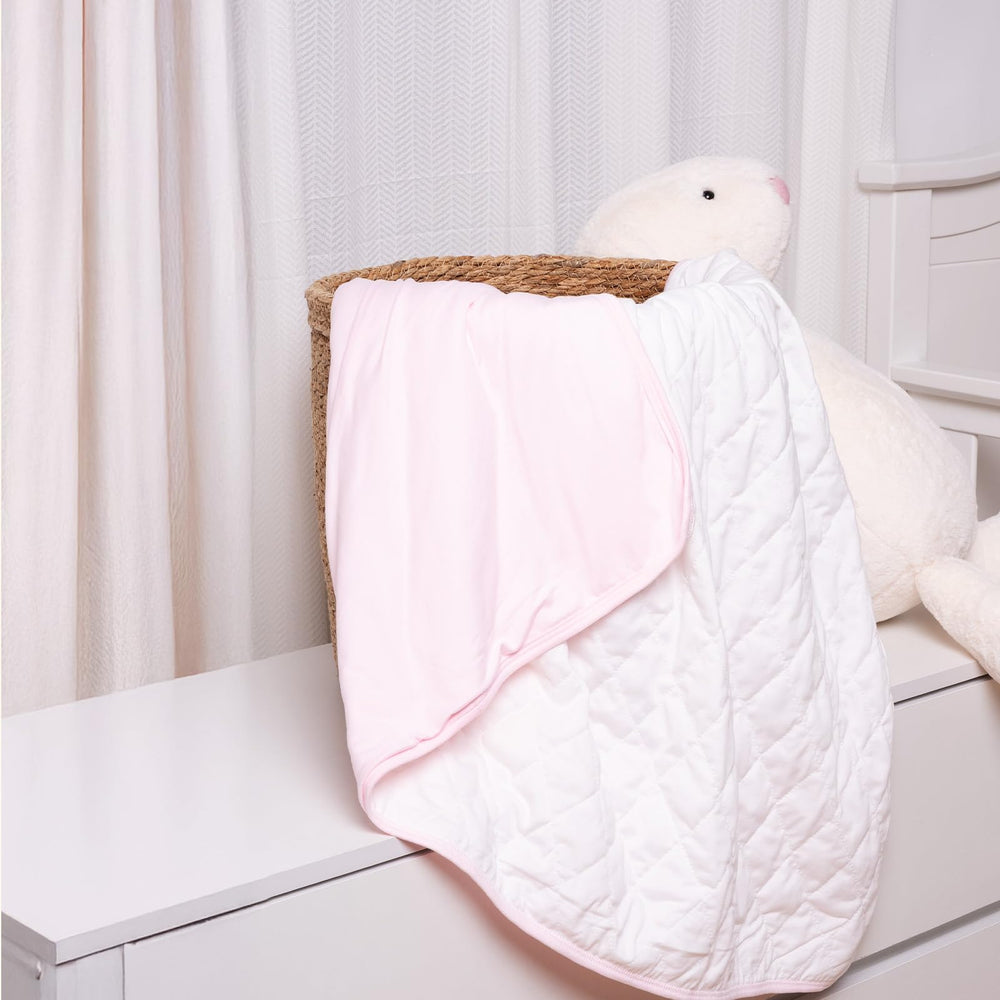 Littogoose Baby Comforter invites cozy nap time moments.