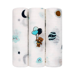 LMED Babyland spaceships pattern cloth for gentle feeding cleanups and on-the-go comfort.