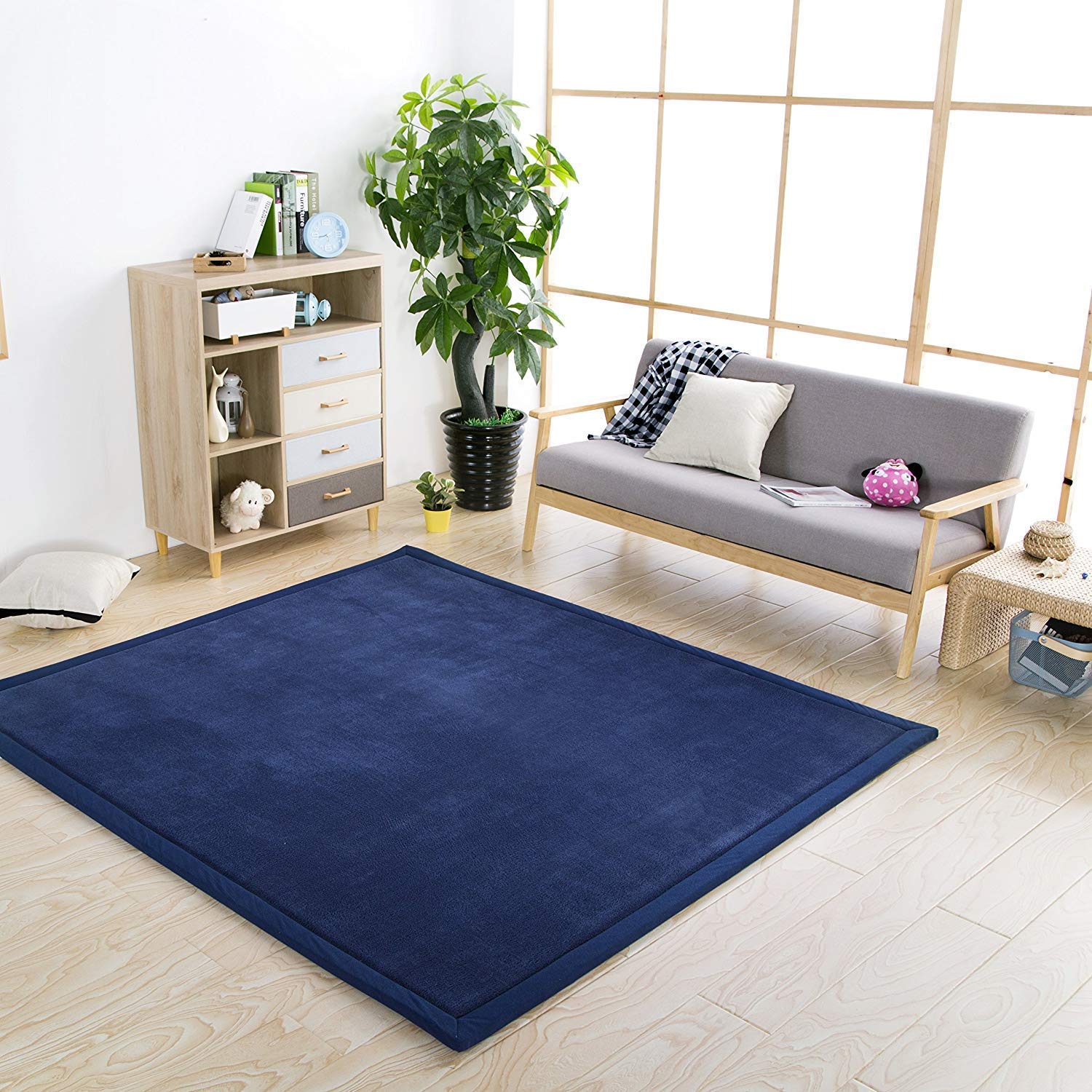 Loartee rug easy-clean routine with vacuuming and gentle care guidance