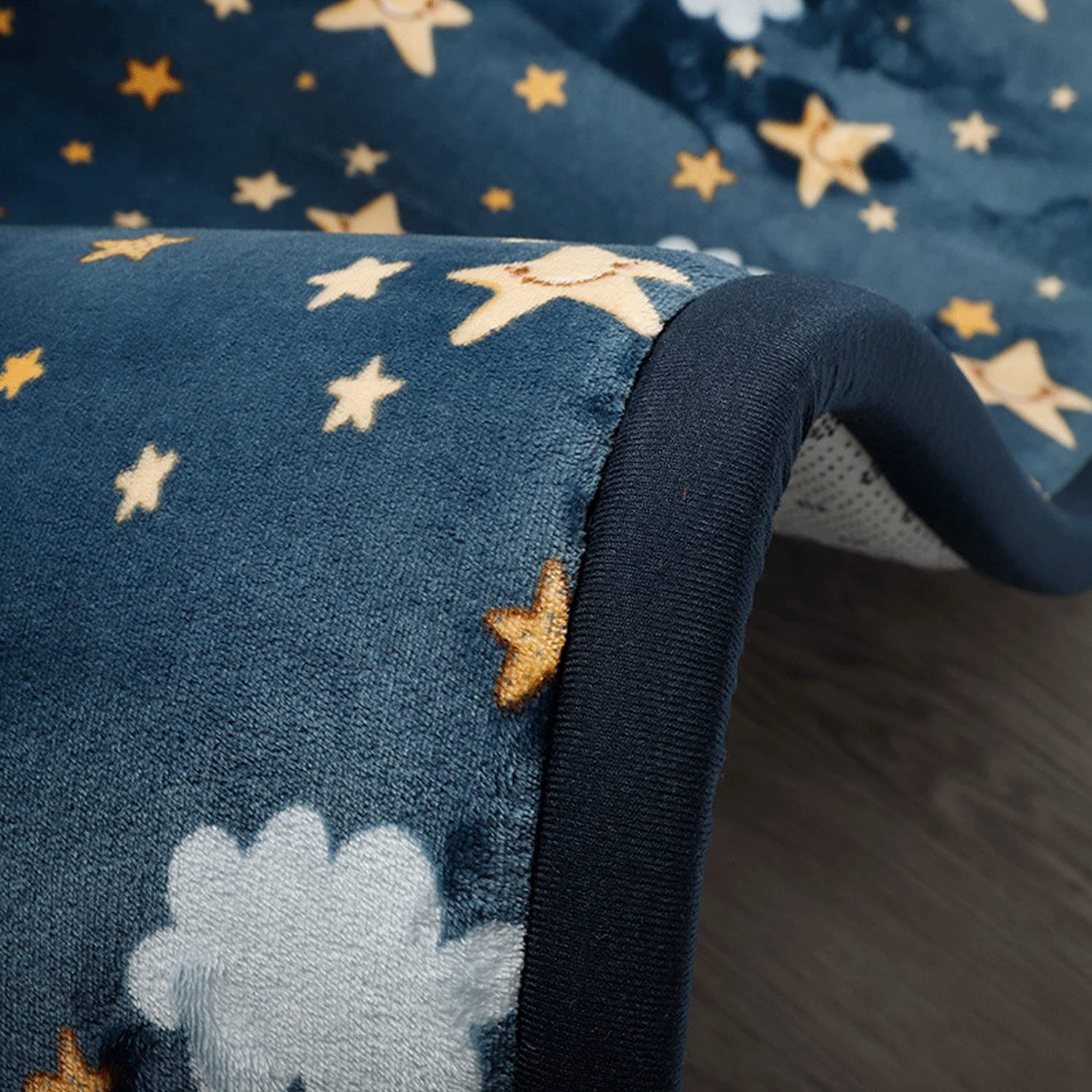 Loartee non-toxic coral velvet fabric gentle on skin