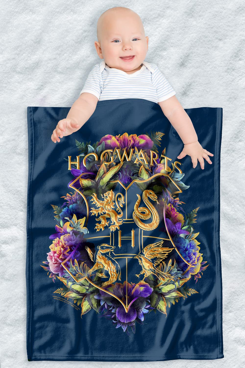 LOGOVISION Harry Potter blanket closeup fabric texture for cozy warmth.