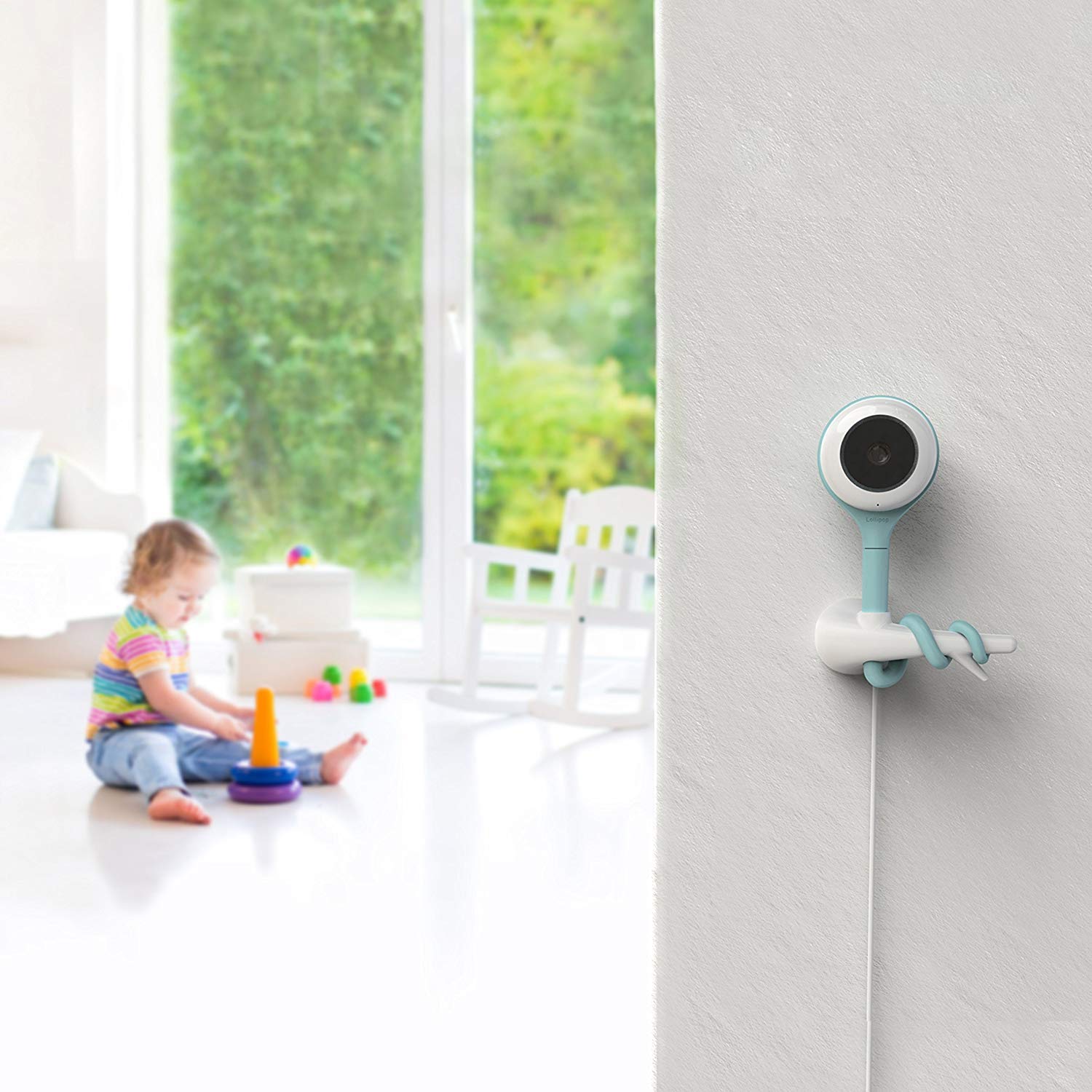Lollipop sharing allows family to view live feeds or event clips via a link