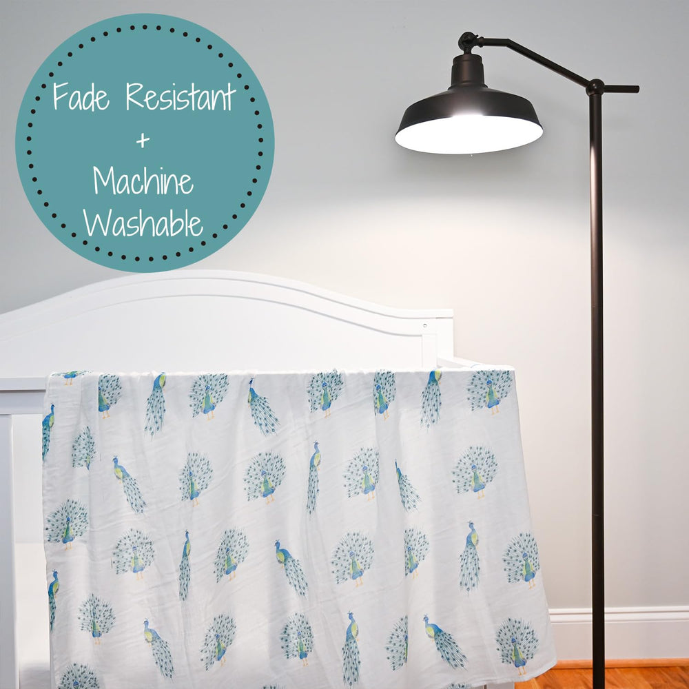 Machine-washable LollyBanks muslin blanket for easy daily care.