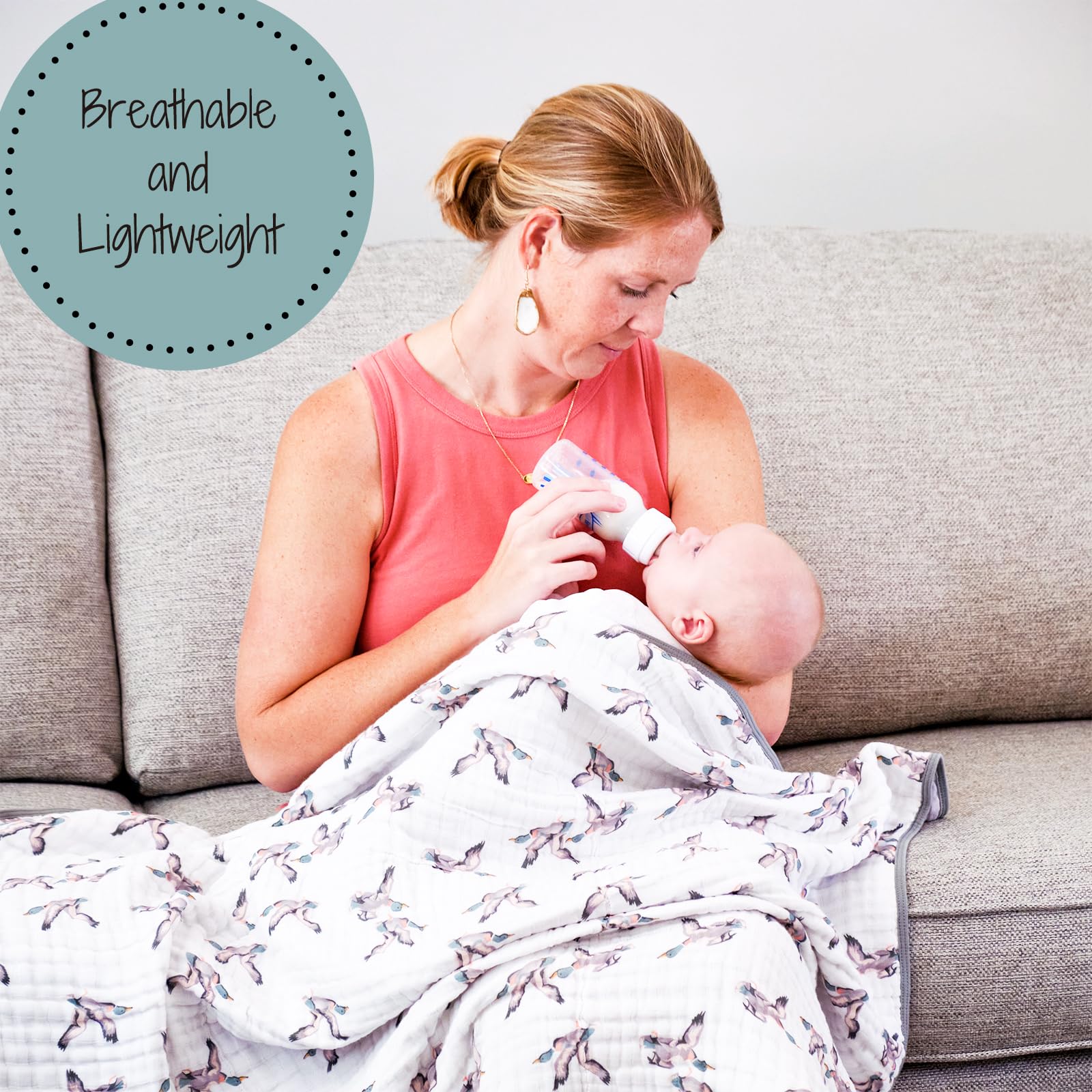LollyBanks blanket is machine washable and dryer-safe, simplifying busy laundry days.