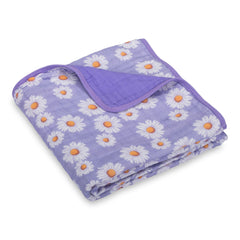LollyBanks daisy-design muslin blanket shows soft warmth for baby naps.