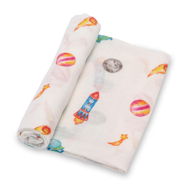 LollyBanks space-print swaddle blanket, soft and breathable for calm evenings.