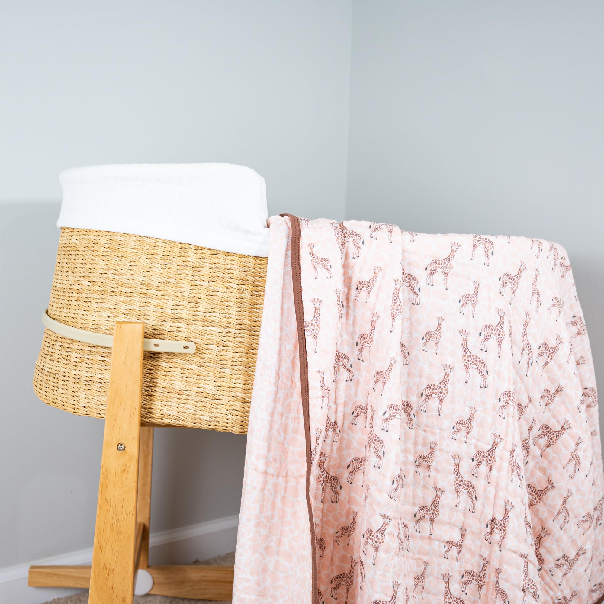 LollyBanks travel-friendly blanket fits bags for on-the-go comfort.