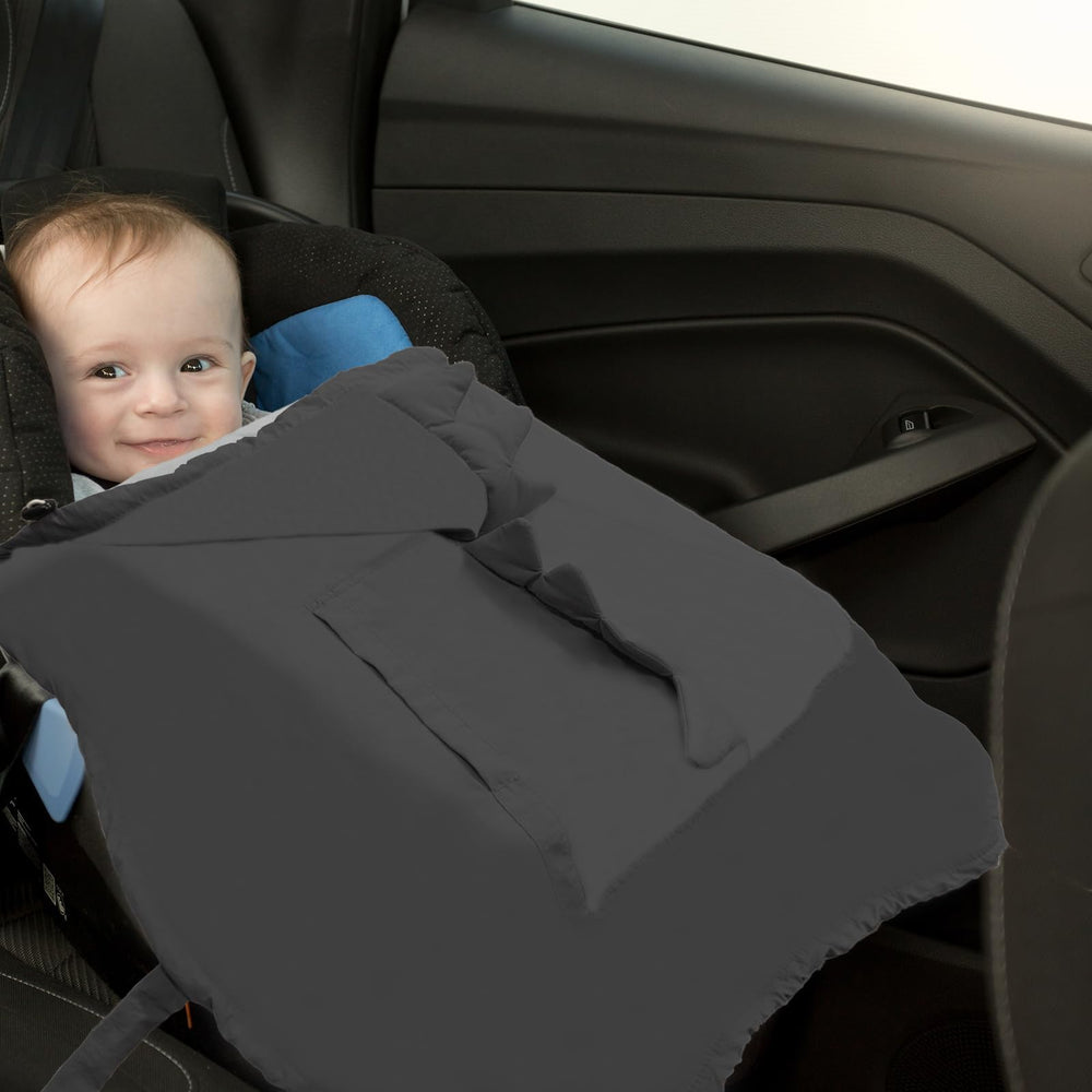 Longdafei dinosaur-pattern design adds neutral charm while providing practical baby warmth.