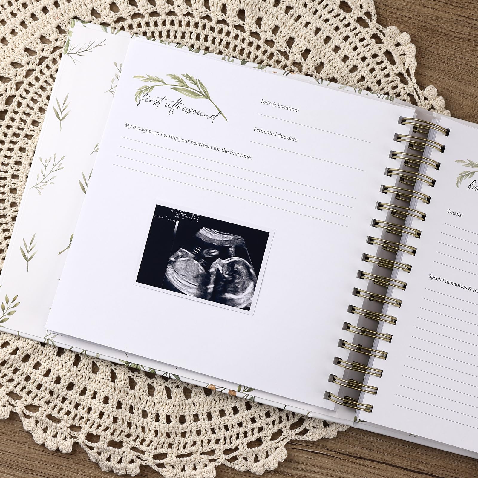 LONLAT Keepsake Baby Memory Book gender-neutral design suits any nursery.