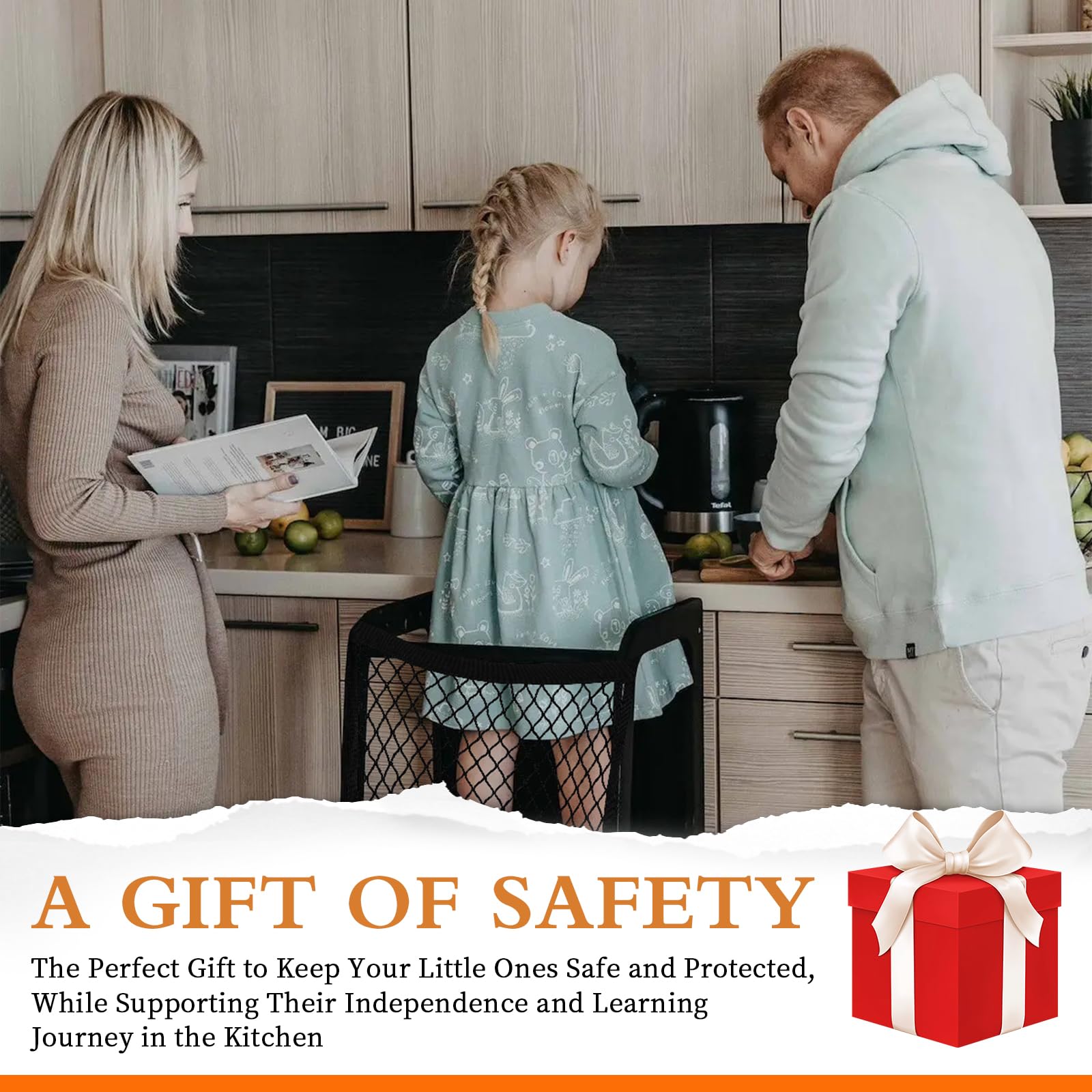 Lontcs easy-care safety net cleans quickly after playtime.