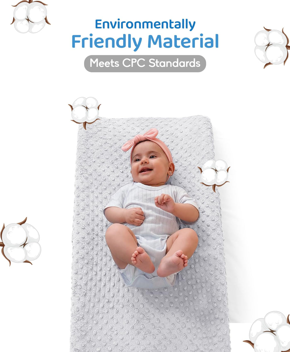 Loonah waterproof and hypoallergenic surface protects against leaks and irritation.